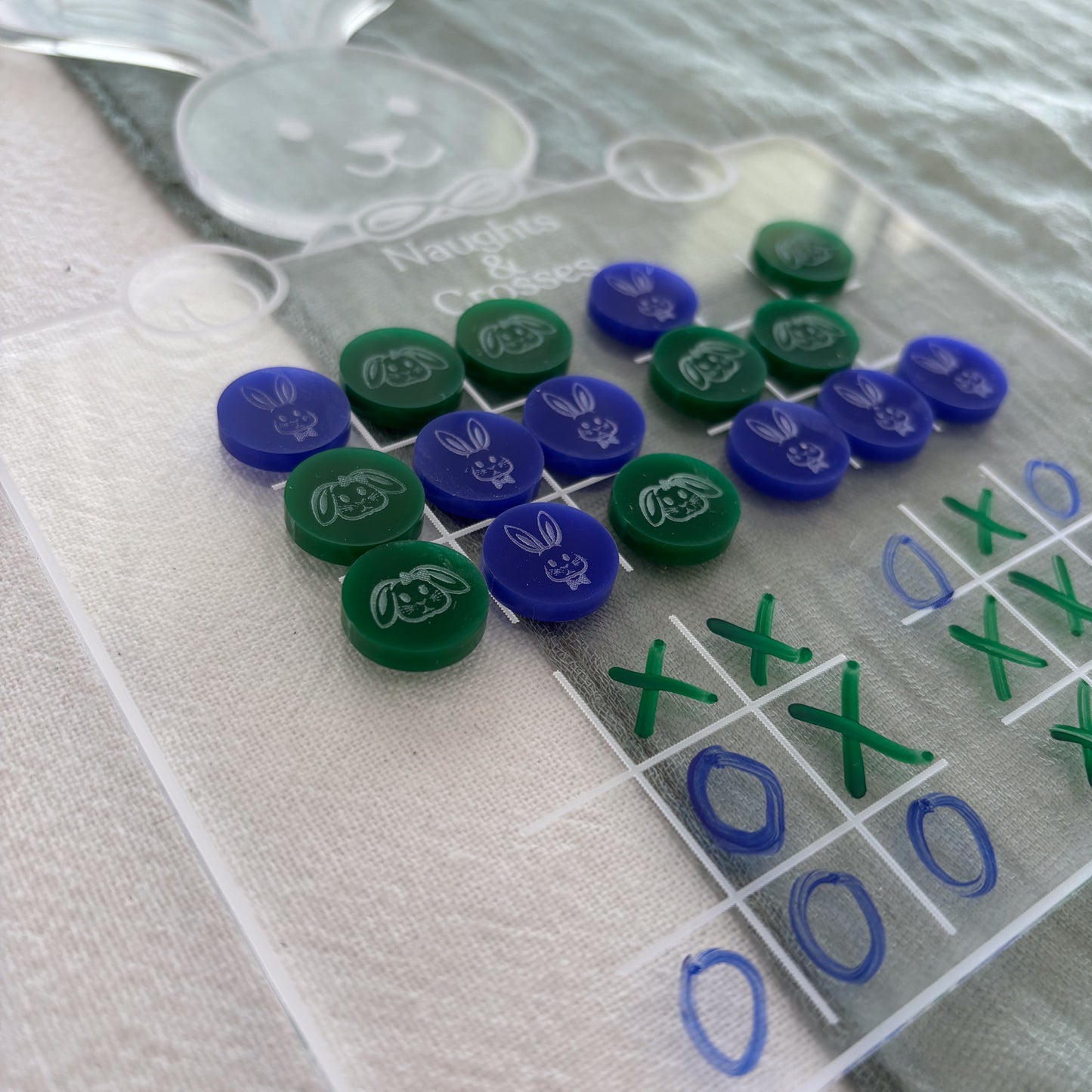 Easter Naughts and Crosses – Reusable Acrylic Tic Tac Toe Game